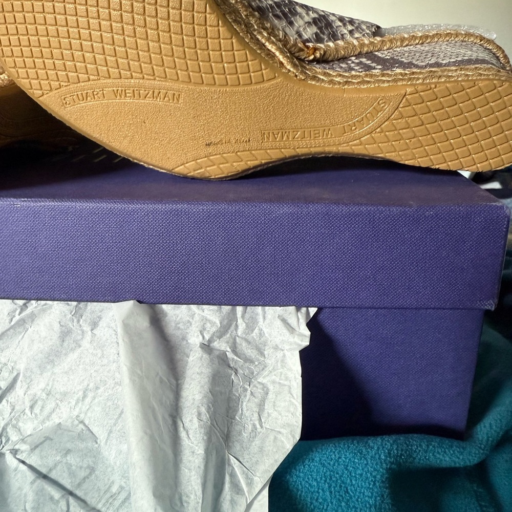Stuart Weitzman Elegant Snakeskin Wedge Espadrilles - Picture 6 of 9